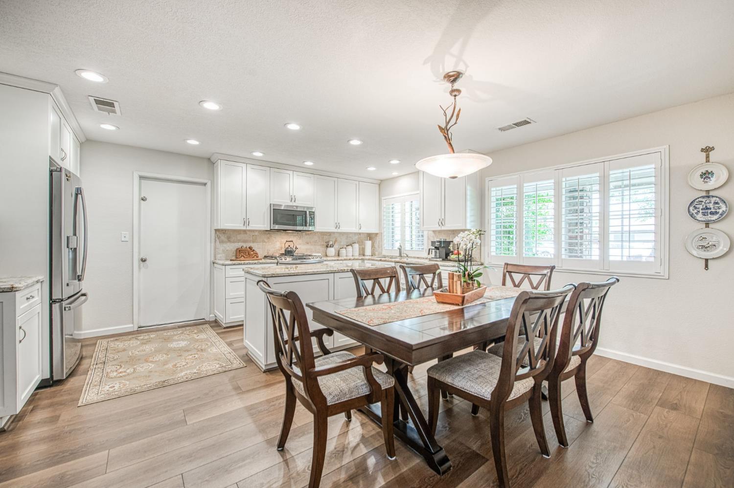 Single Family in Kingsburg - photo 3