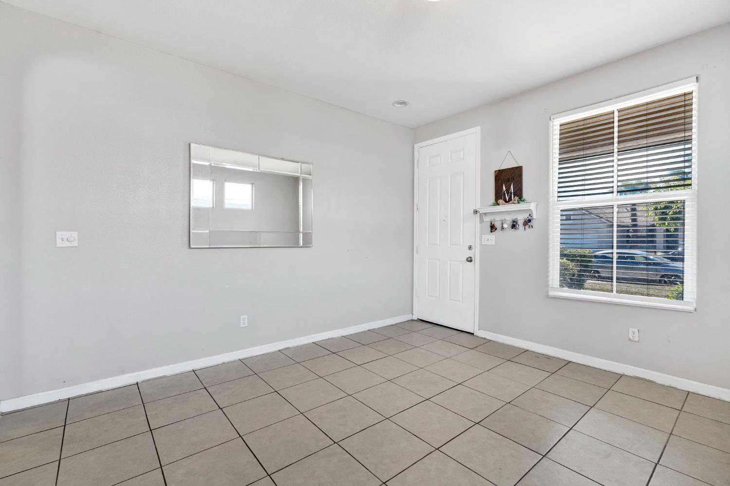 5257 E Byrd Avenue, Fresno, CA, 93725