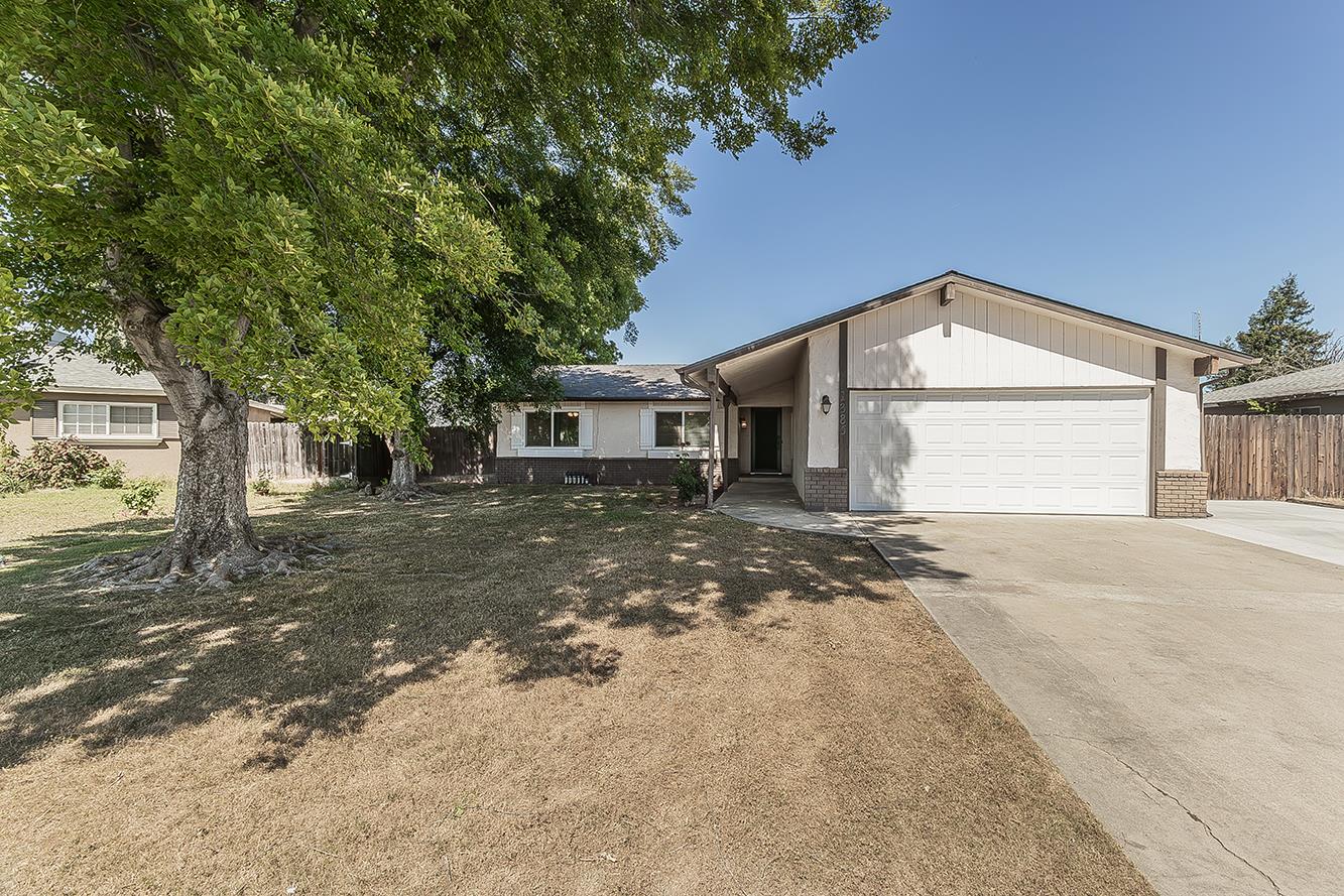 1385 Bernadine Drive, Clovis, CA, 93611