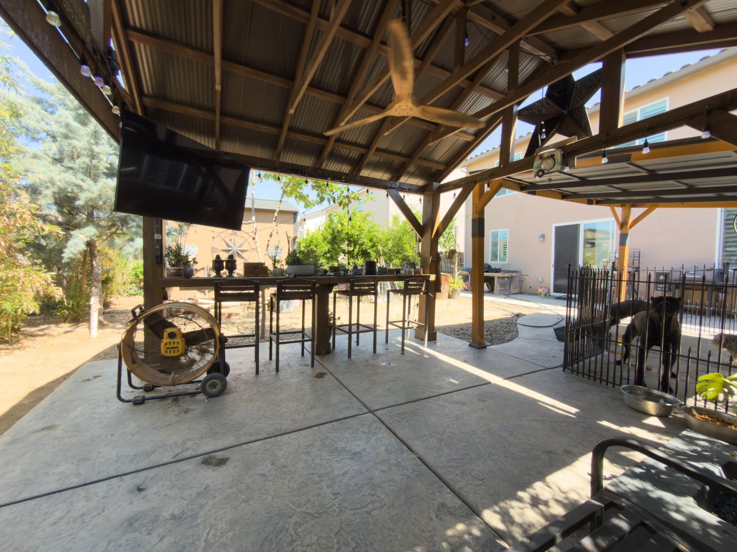 1157 S Dee Ann Avenue, Fresno, CA, 93727