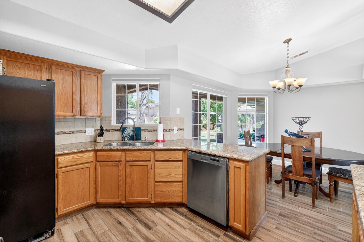 1668 Bedford Avenue, Clovis, CA, 93611