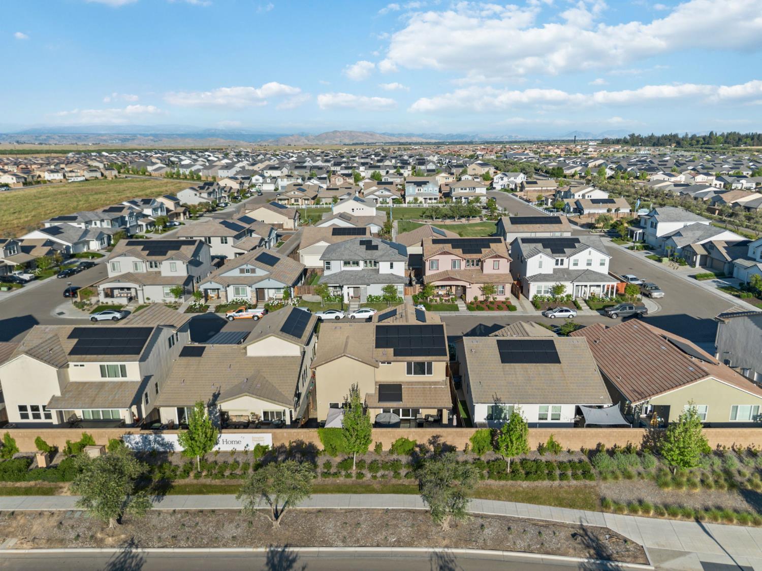 398 Atlantica Drive S, Madera, CA, 93636