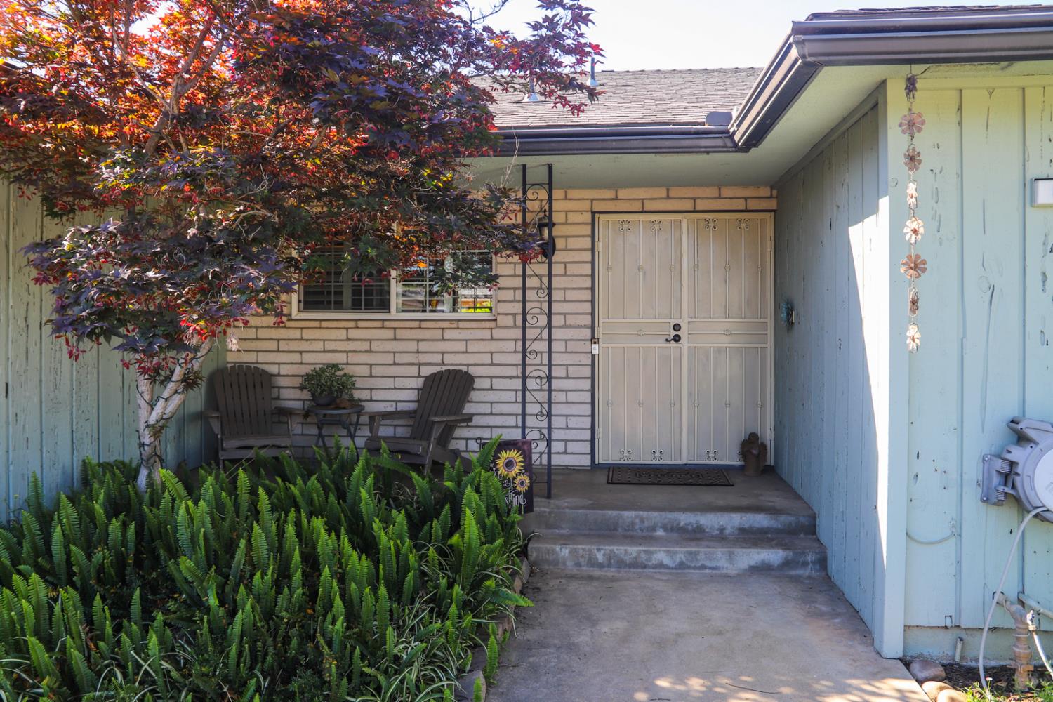 Single Family in Fresno - photo 2