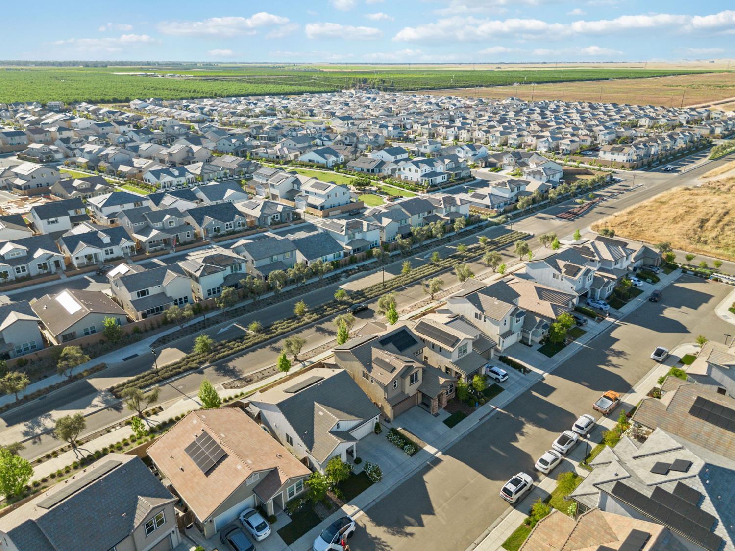 398 Atlantica Drive S, Madera, CA, 93636