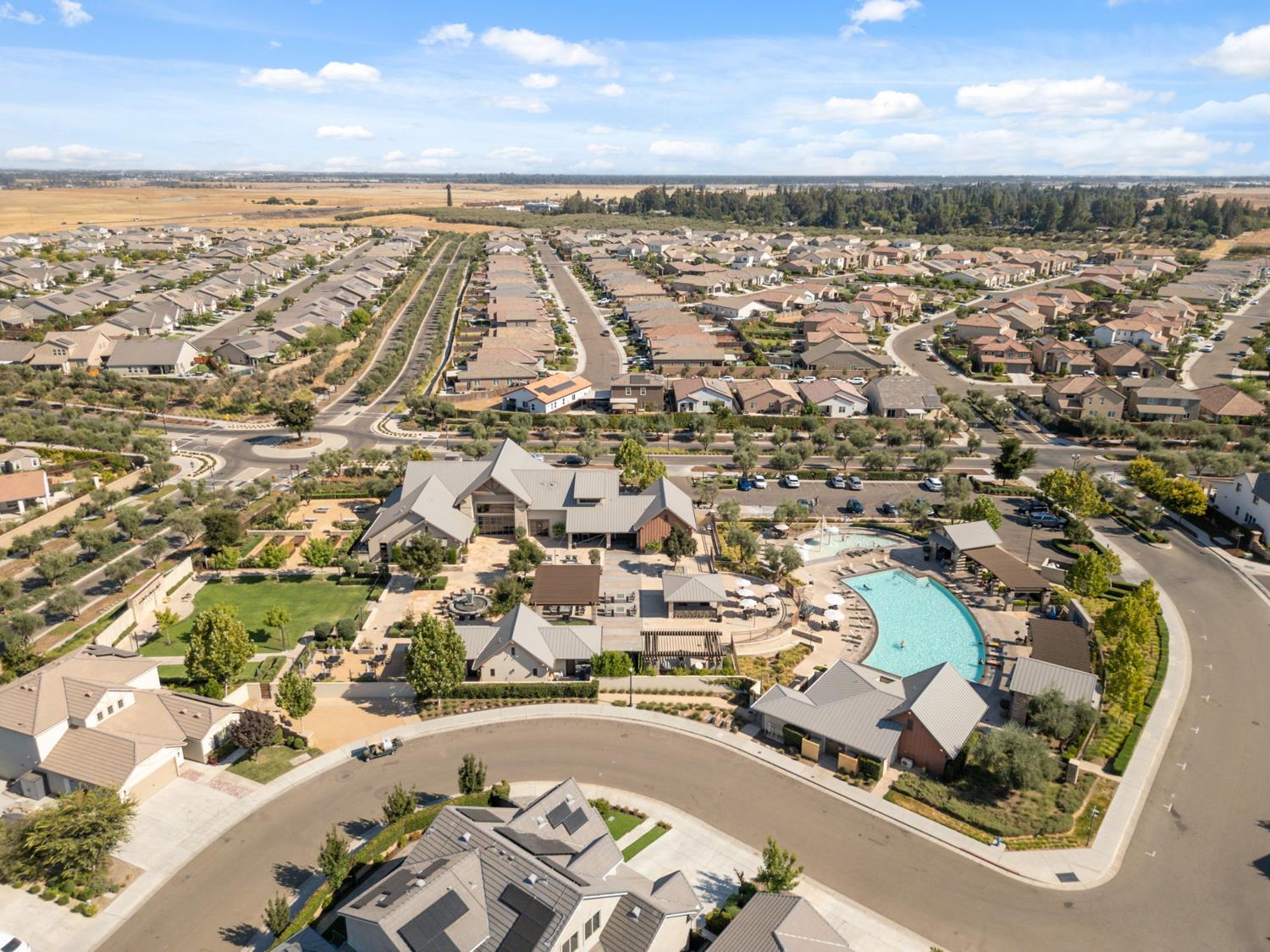 398 Atlantica Drive S, Madera, CA, 93636