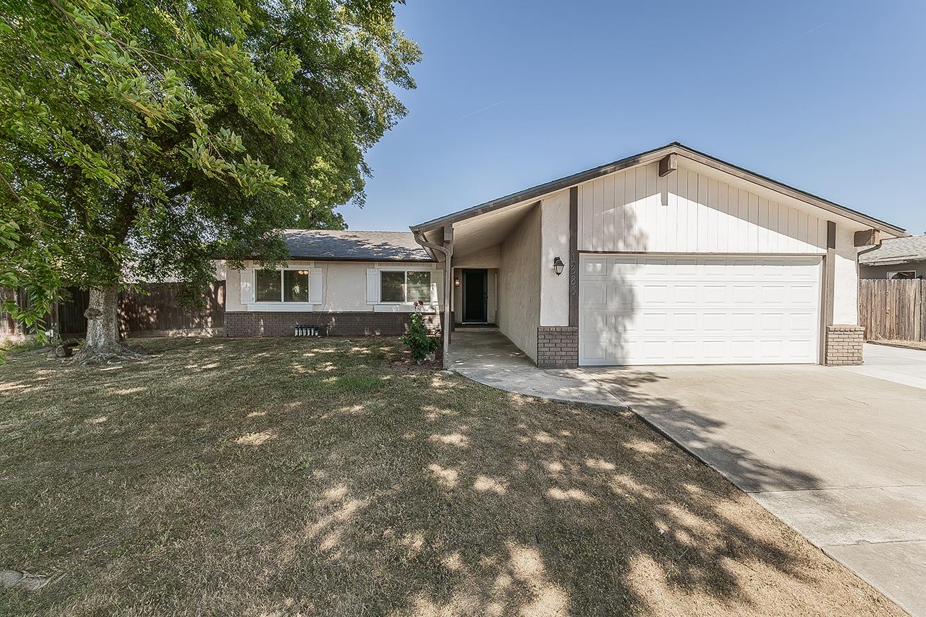 1385 Bernadine Drive, Clovis, CA, 93611