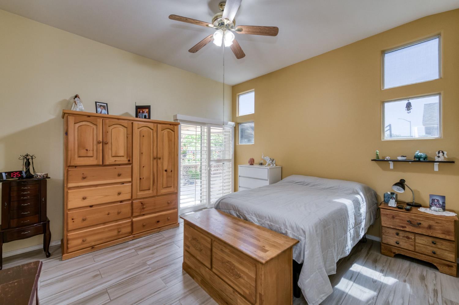 4681 W Sierra Avenue, Fresno, CA, 93722