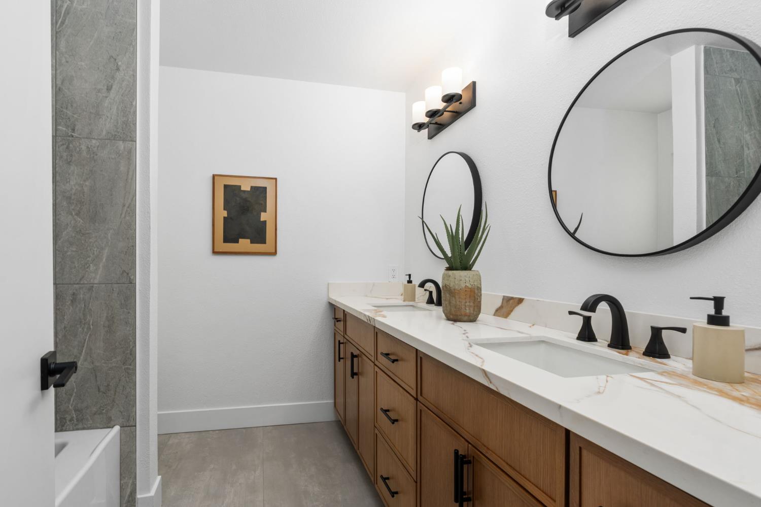 2626 W Scott Avenue, Fresno, CA, 93711