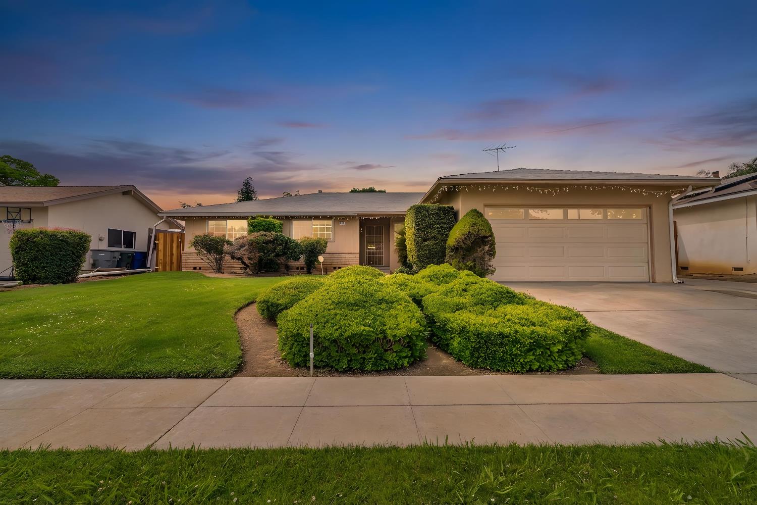 Single Family in Fresno - photo 2