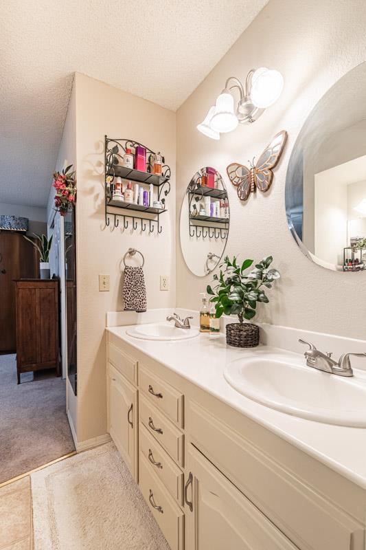 445 Quill Lane, Clovis, CA, 93612