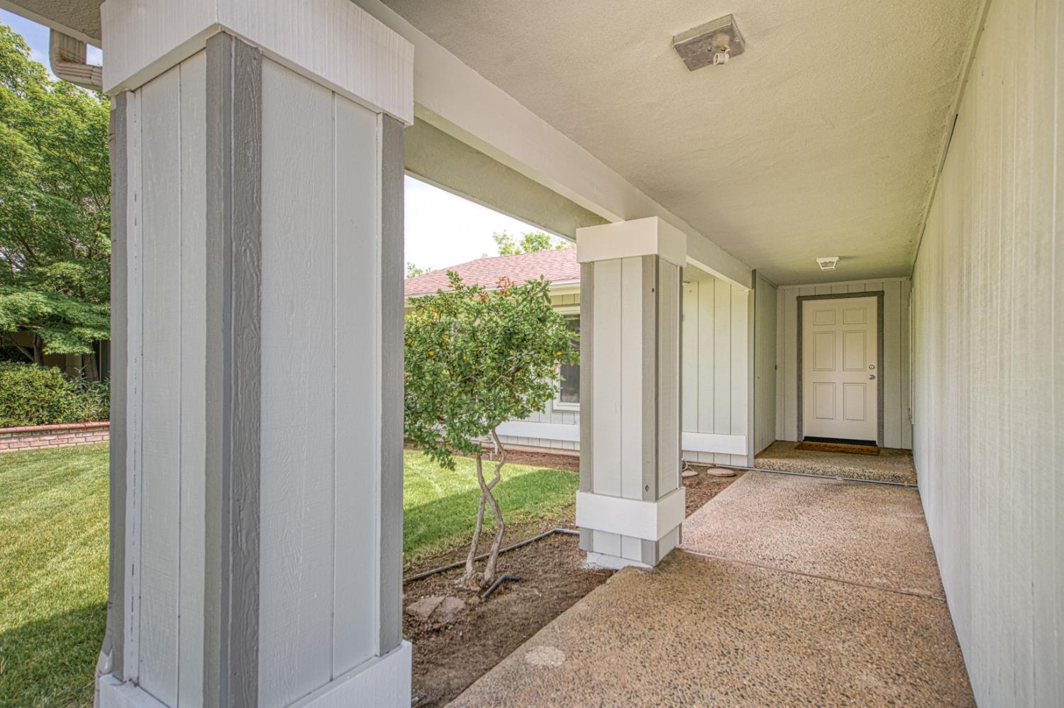 Single Family in Fresno - photo 2