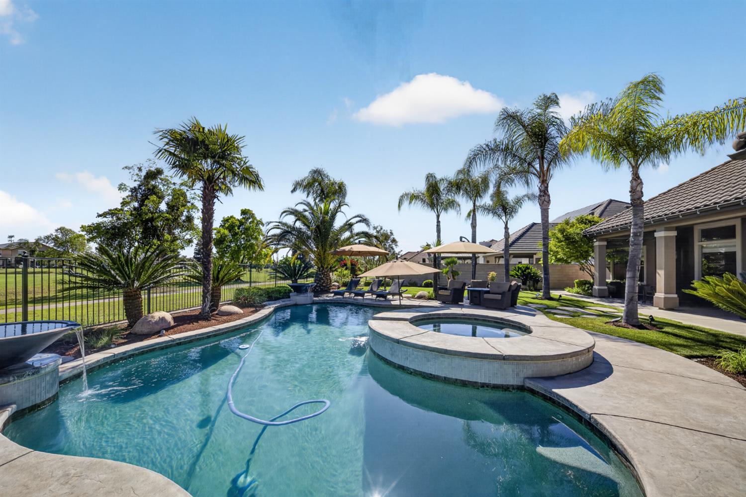 1783 E Clubhouse Drive, Fresno, CA, 93730