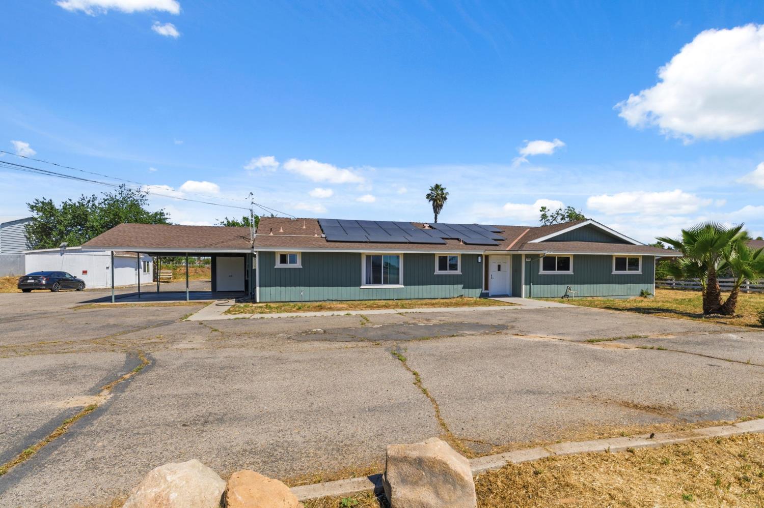 5792 W Olive Avenue