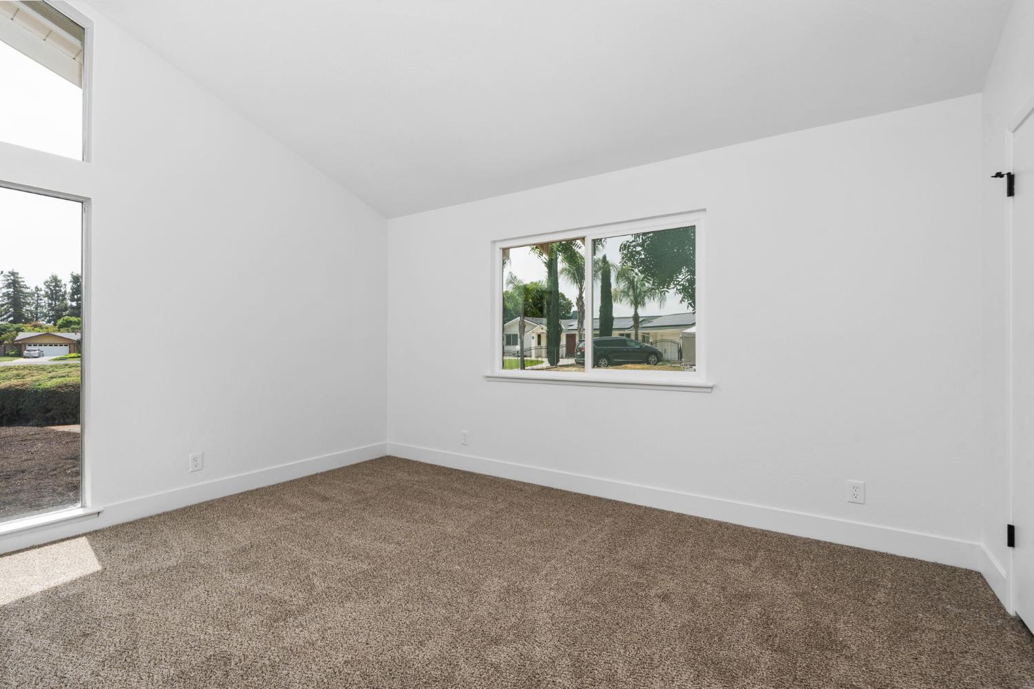 2626 W Scott Avenue, Fresno, CA, 93711