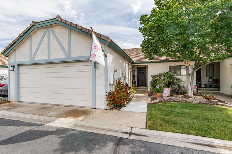445 Quill Lane, Clovis, CA, 93612