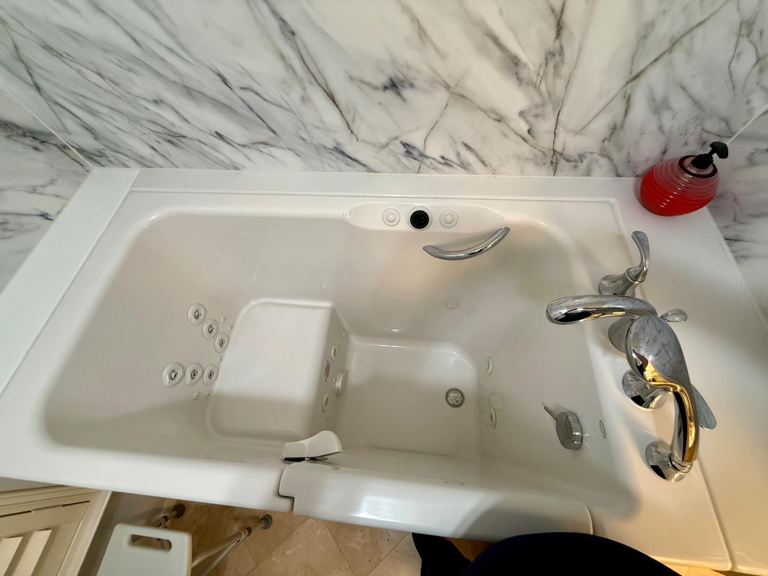 2555 W Bluff Avenue UNIT&nbsp;142, Fresno, CA, 93711