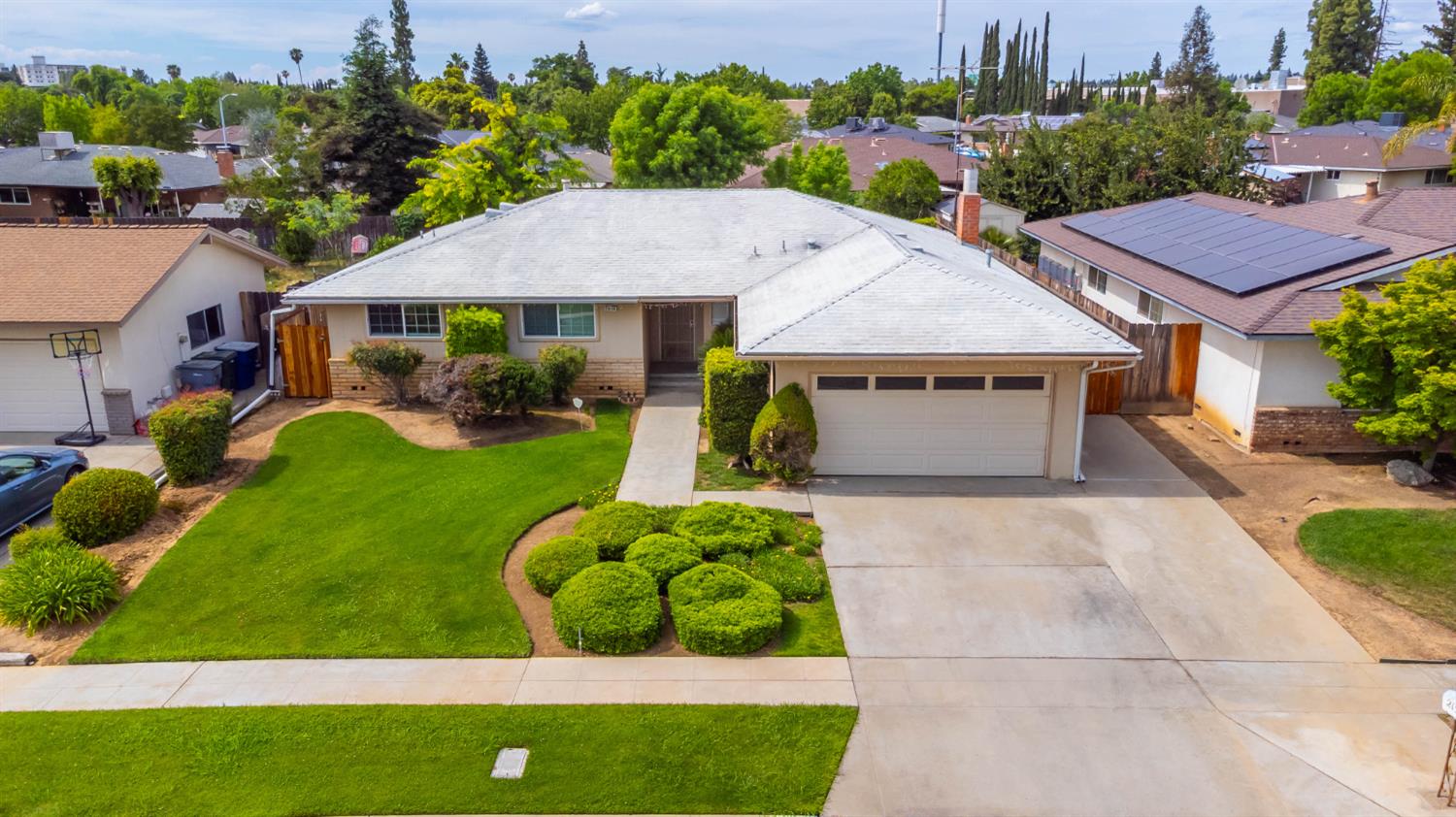 Single Family in Fresno - photo 3