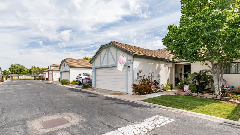 445 Quill Lane, Clovis, CA, 93612