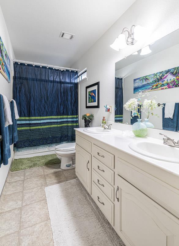 445 Quill Lane, Clovis, CA, 93612