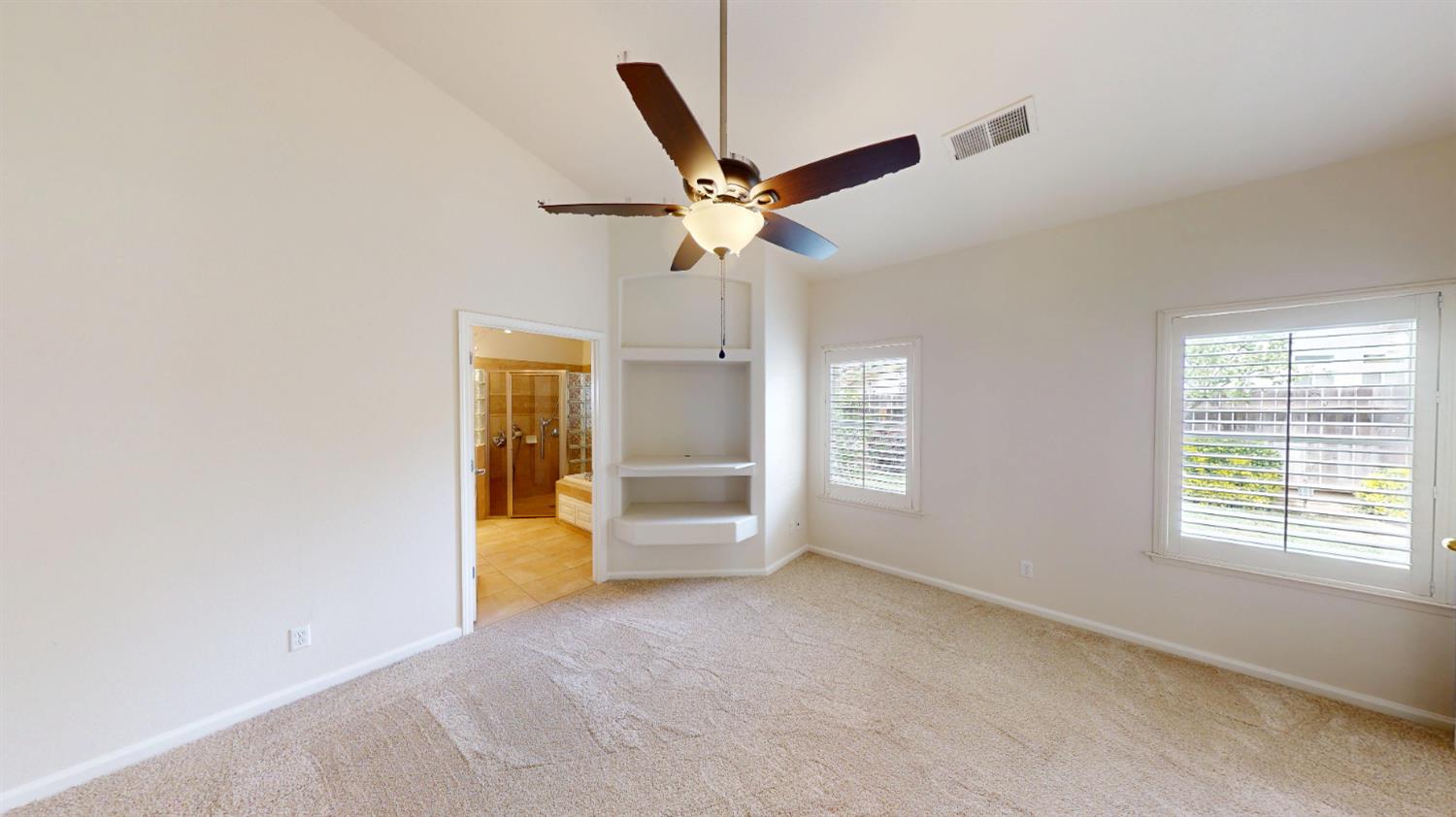 9821 N Sierra Vista Avenue, Fresno, CA, 93720