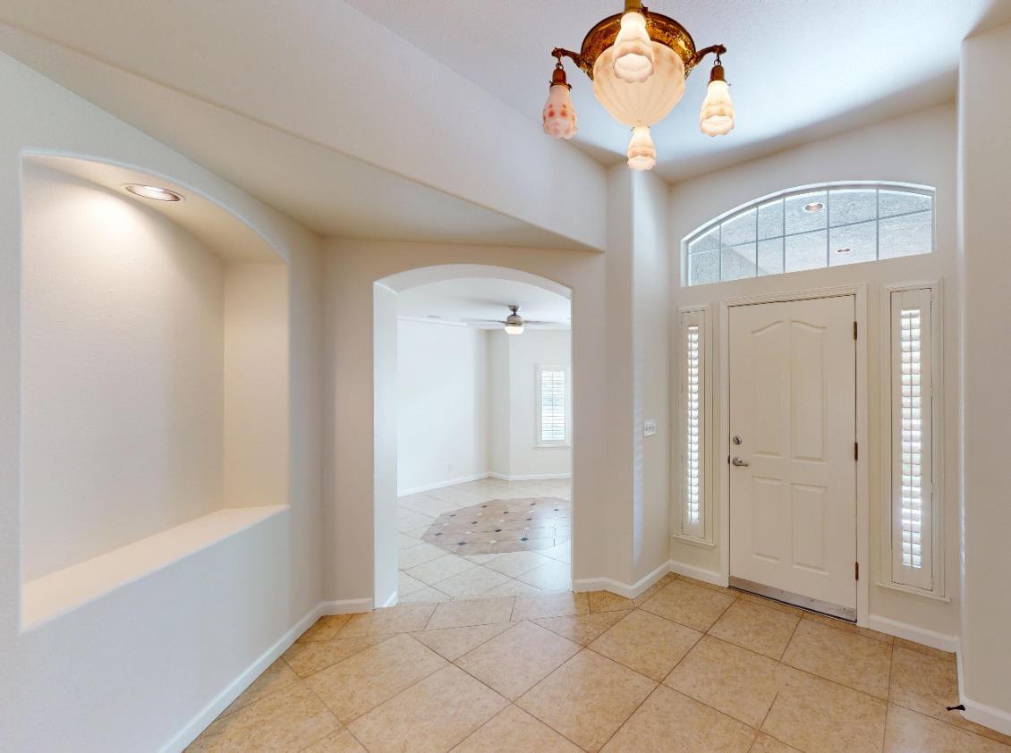 9821 N Sierra Vista Avenue, Fresno, CA, 93720