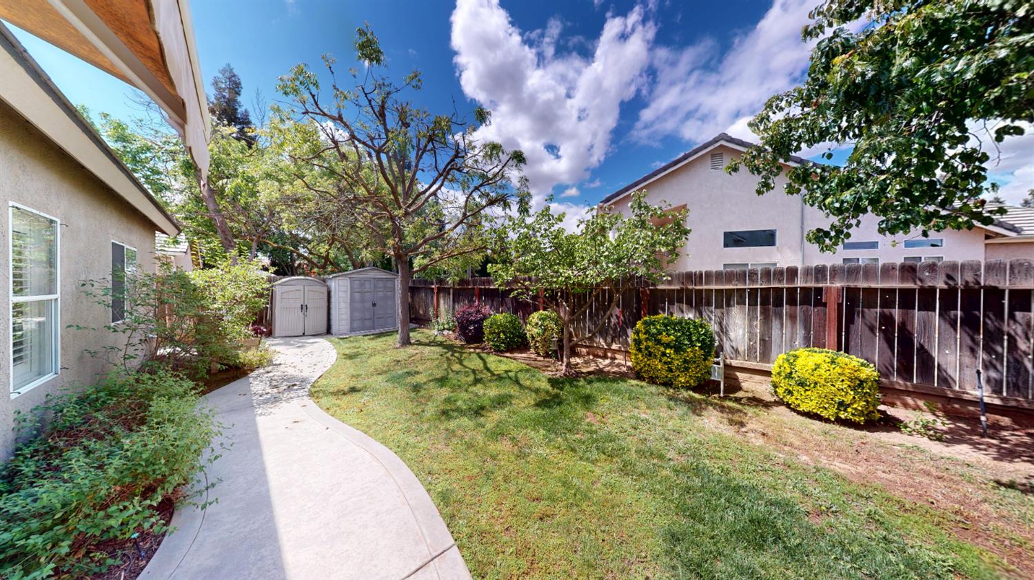 9821 N Sierra Vista Avenue, Fresno, CA, 93720