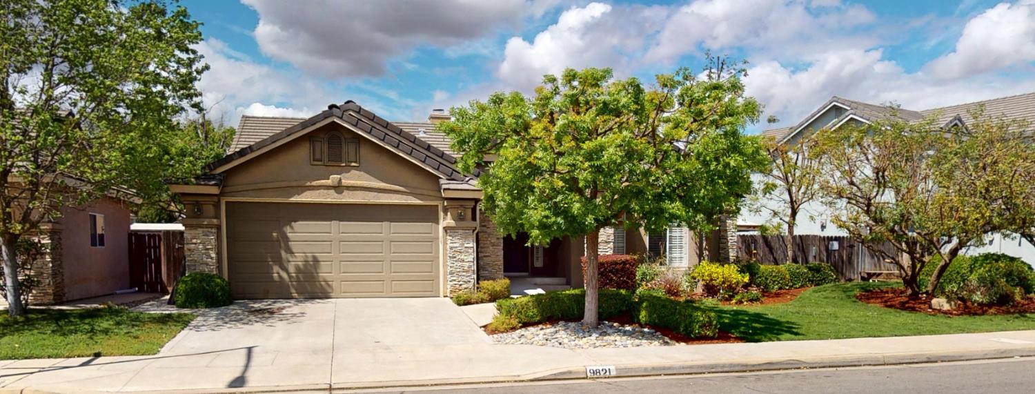 9821 N Sierra Vista Avenue, Fresno, CA, 93720
