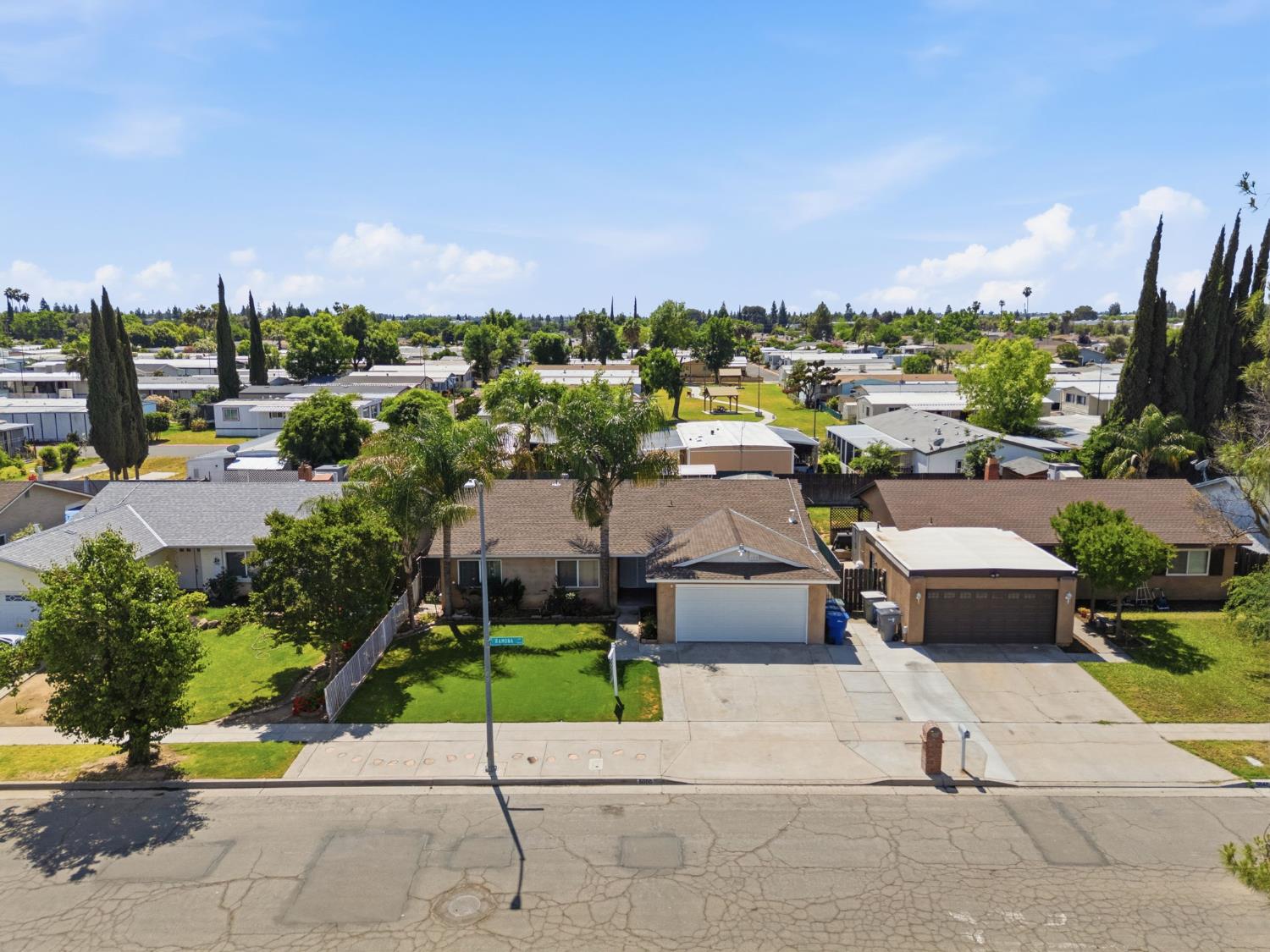 Single Family in Fresno - photo 2