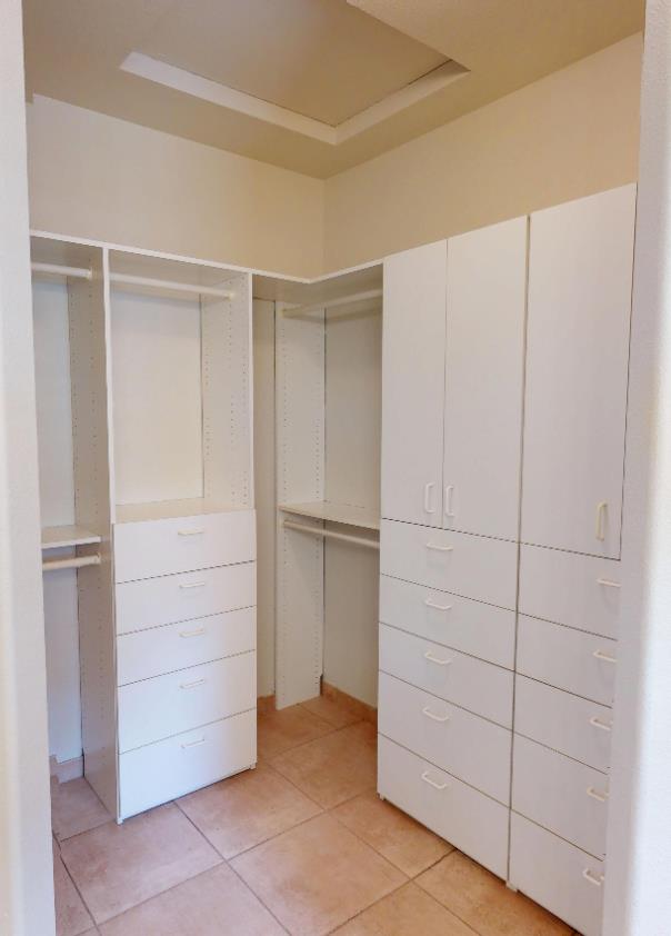 9821 N Sierra Vista Avenue, Fresno, CA, 93720