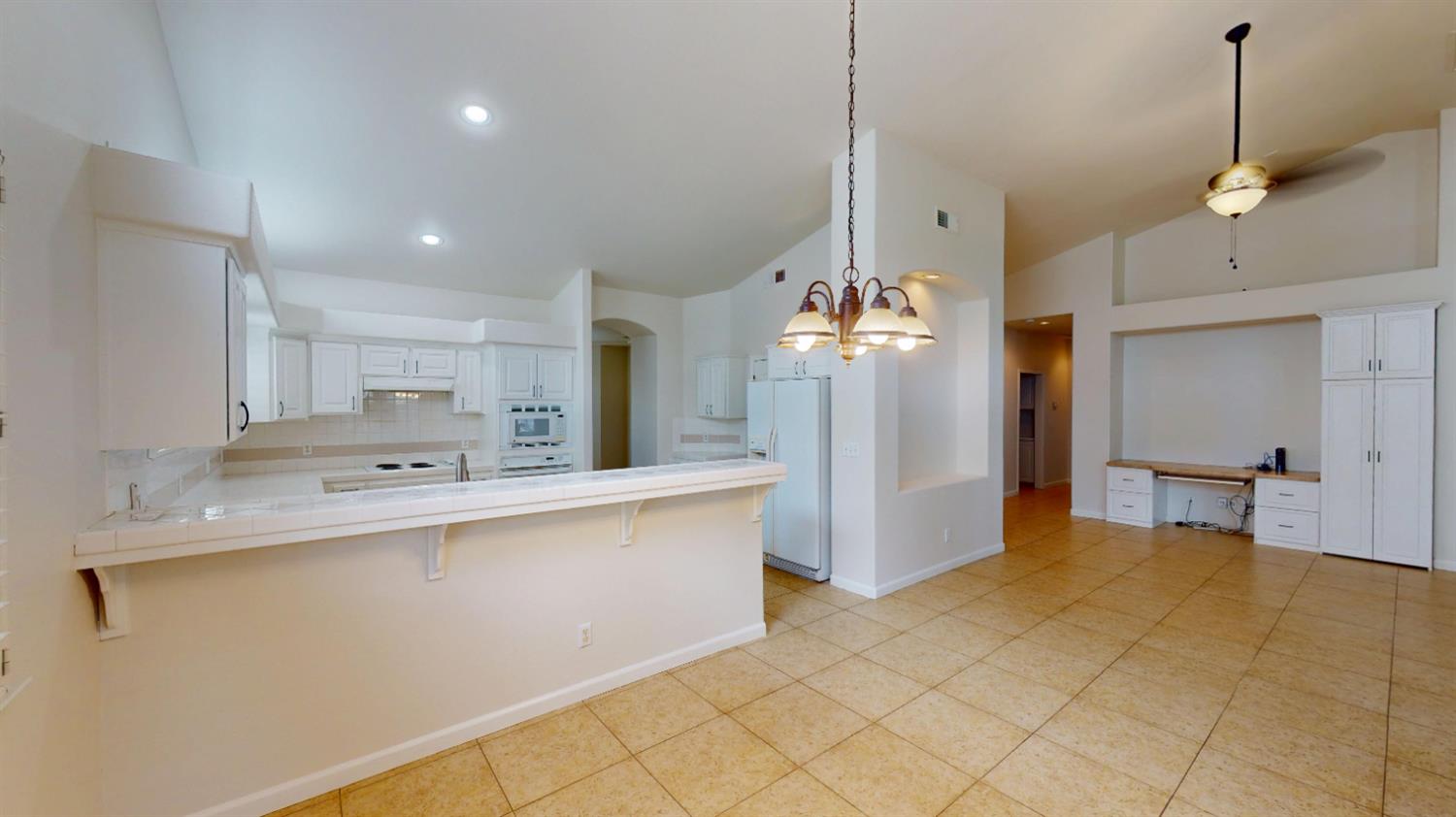 9821 N Sierra Vista Avenue, Fresno, CA, 93720