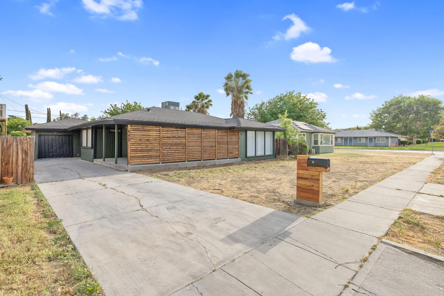 Single Family in Coalinga - photo 3