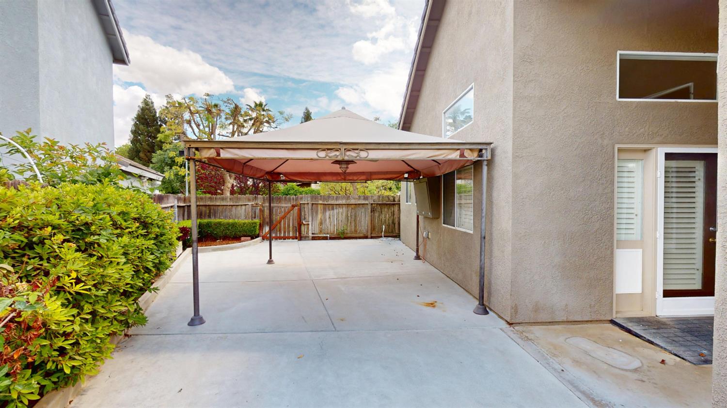 9821 N Sierra Vista Avenue, Fresno, CA, 93720