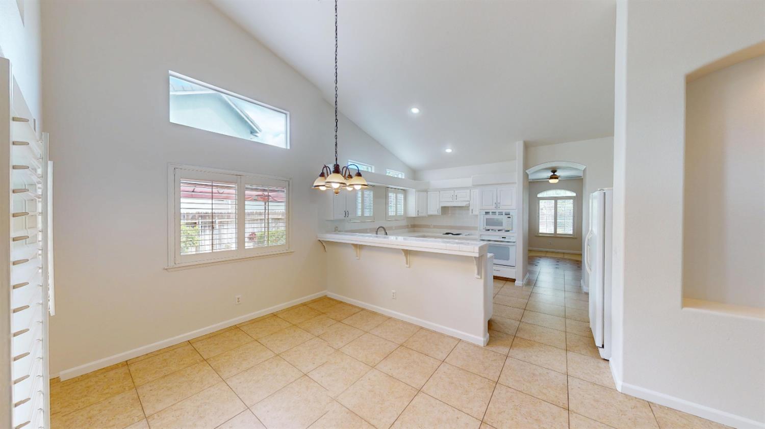 9821 N Sierra Vista Avenue, Fresno, CA, 93720