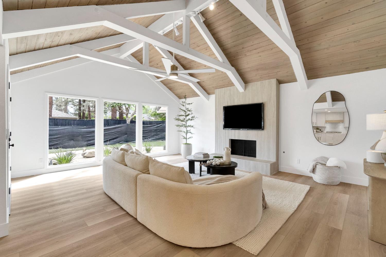 3737 W Minarets Avenue, Fresno, CA, 93711