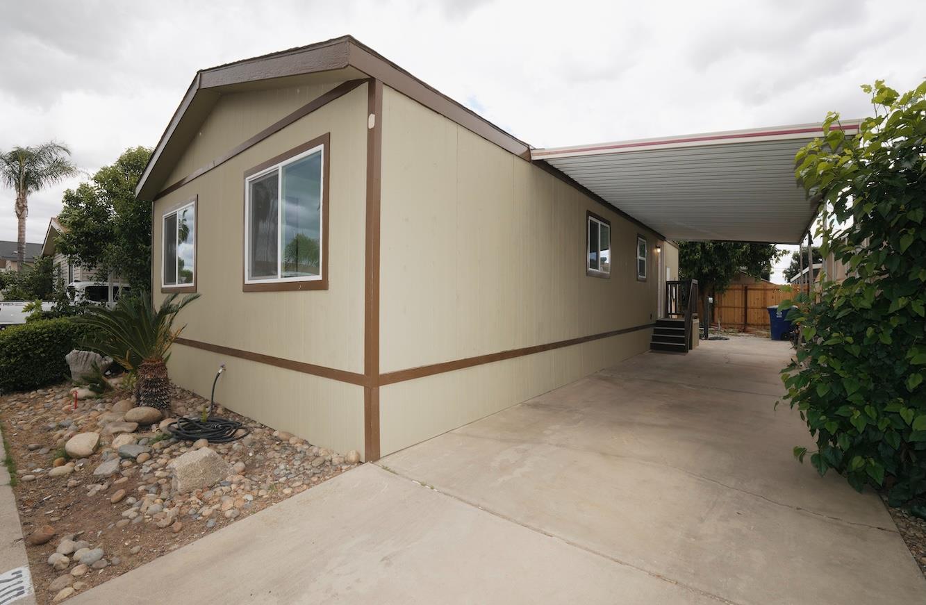 Single Family in Fresno - photo 3