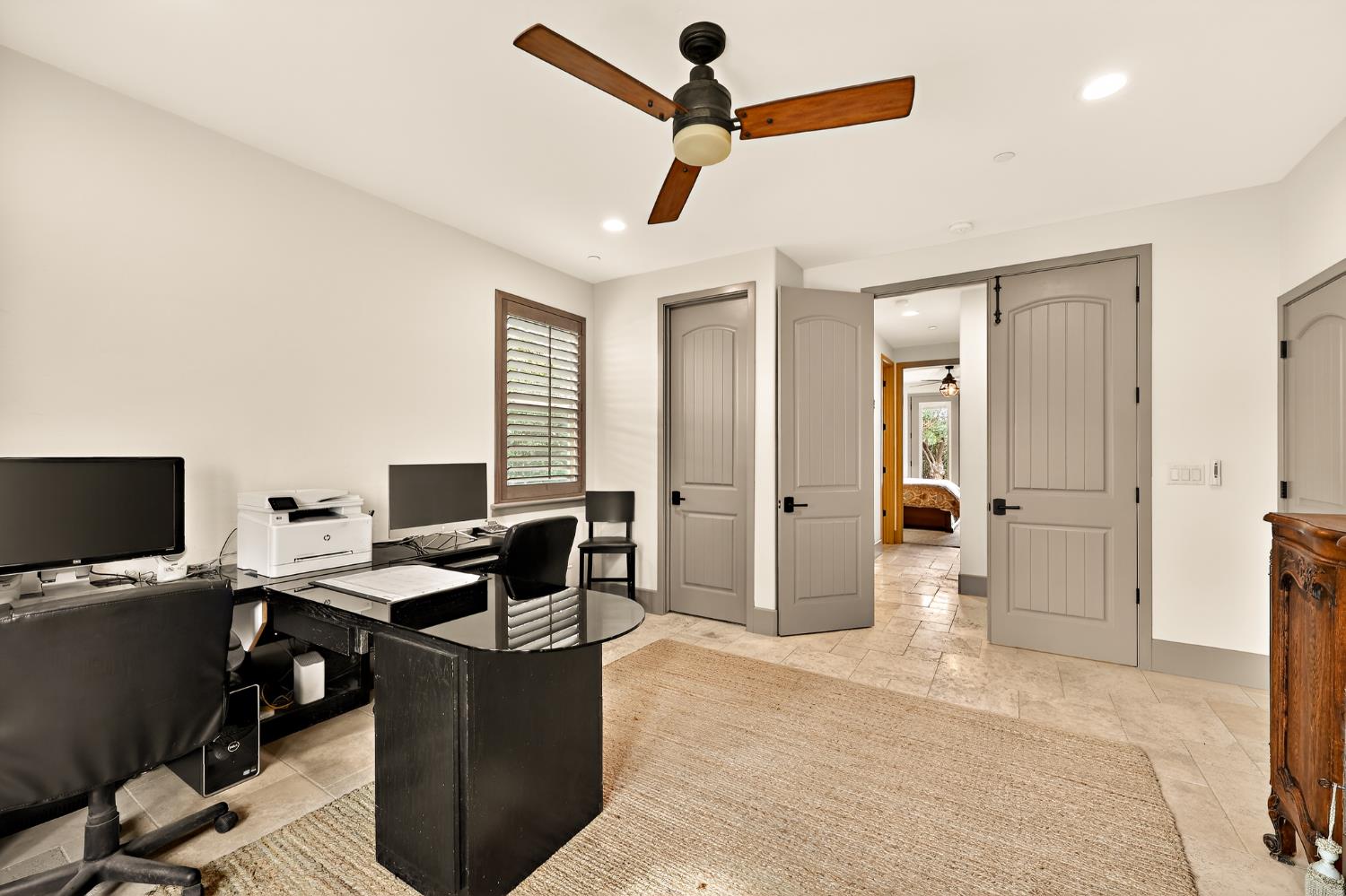 Photo 48