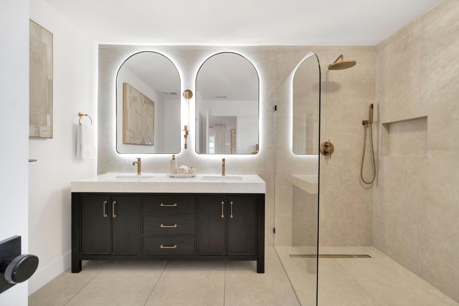 3737 W Minarets Avenue, Fresno, CA, 93711