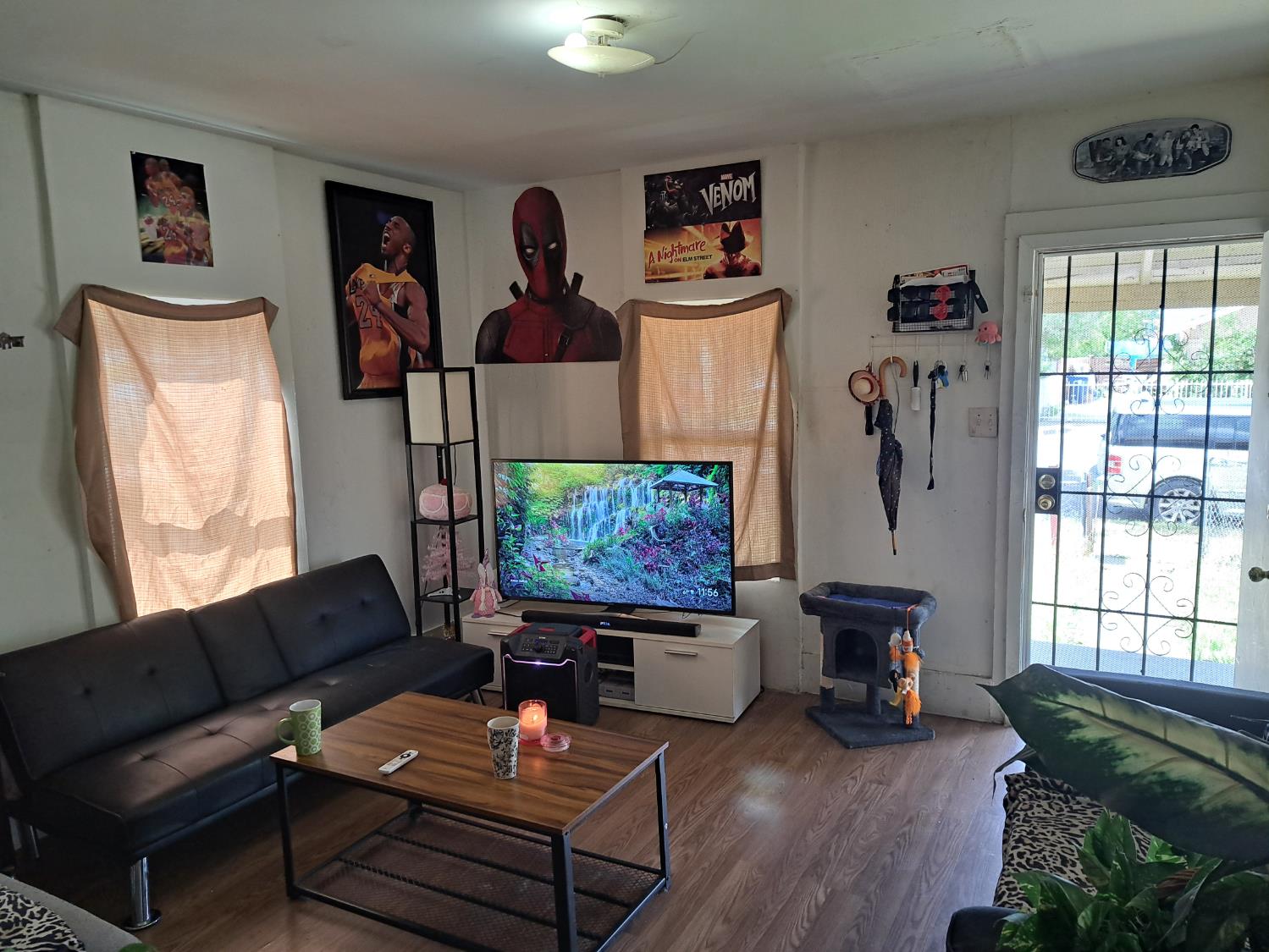 Single Family in Fresno - photo 2