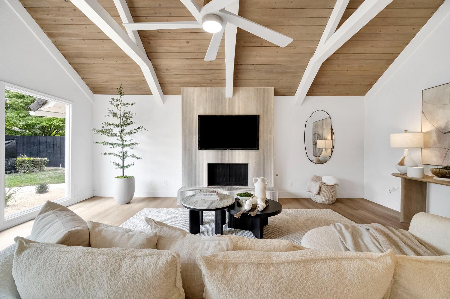 3737 W Minarets Avenue, Fresno, CA, 93711