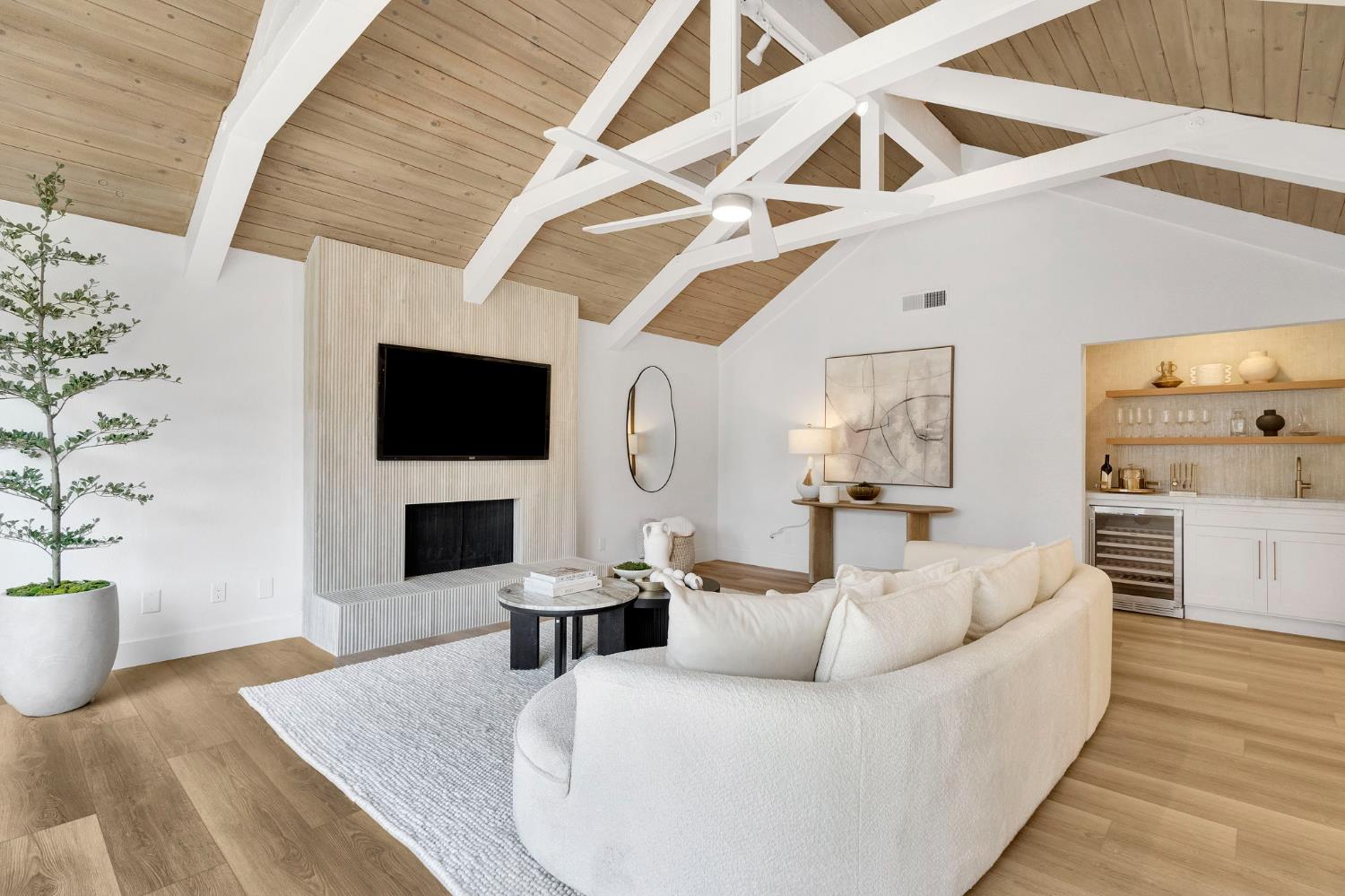 3737 W Minarets Avenue, Fresno, CA, 93711