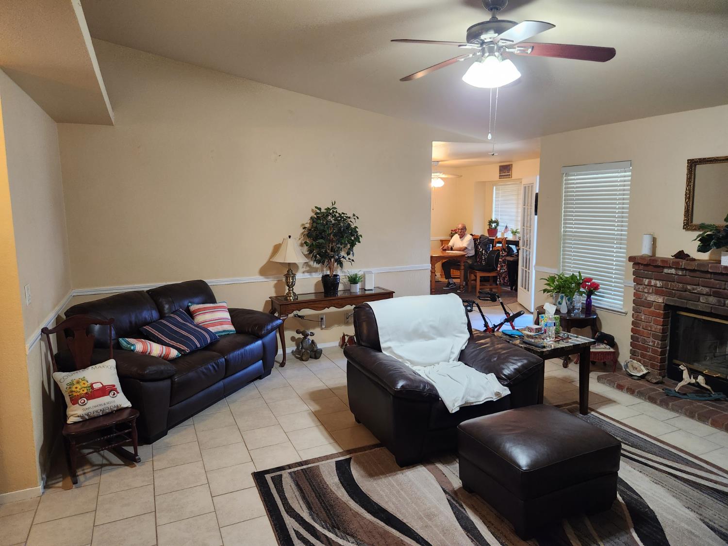 Single Family in Fresno - photo 3