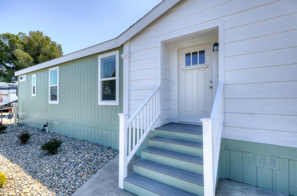 Mobile Home in Clovis - photo 3