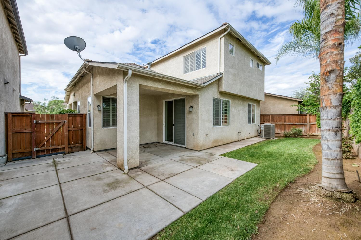 4113 W Cherry Tree Lane, Fresno, CA, 93722