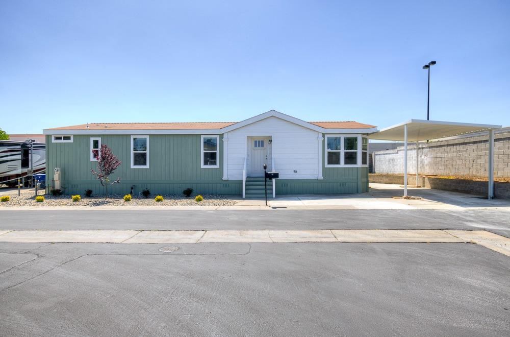 Mobile Home in Clovis - photo 2