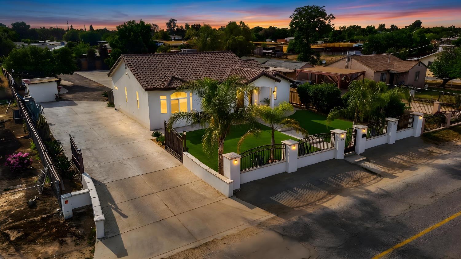 Single Family in Fresno - photo 3