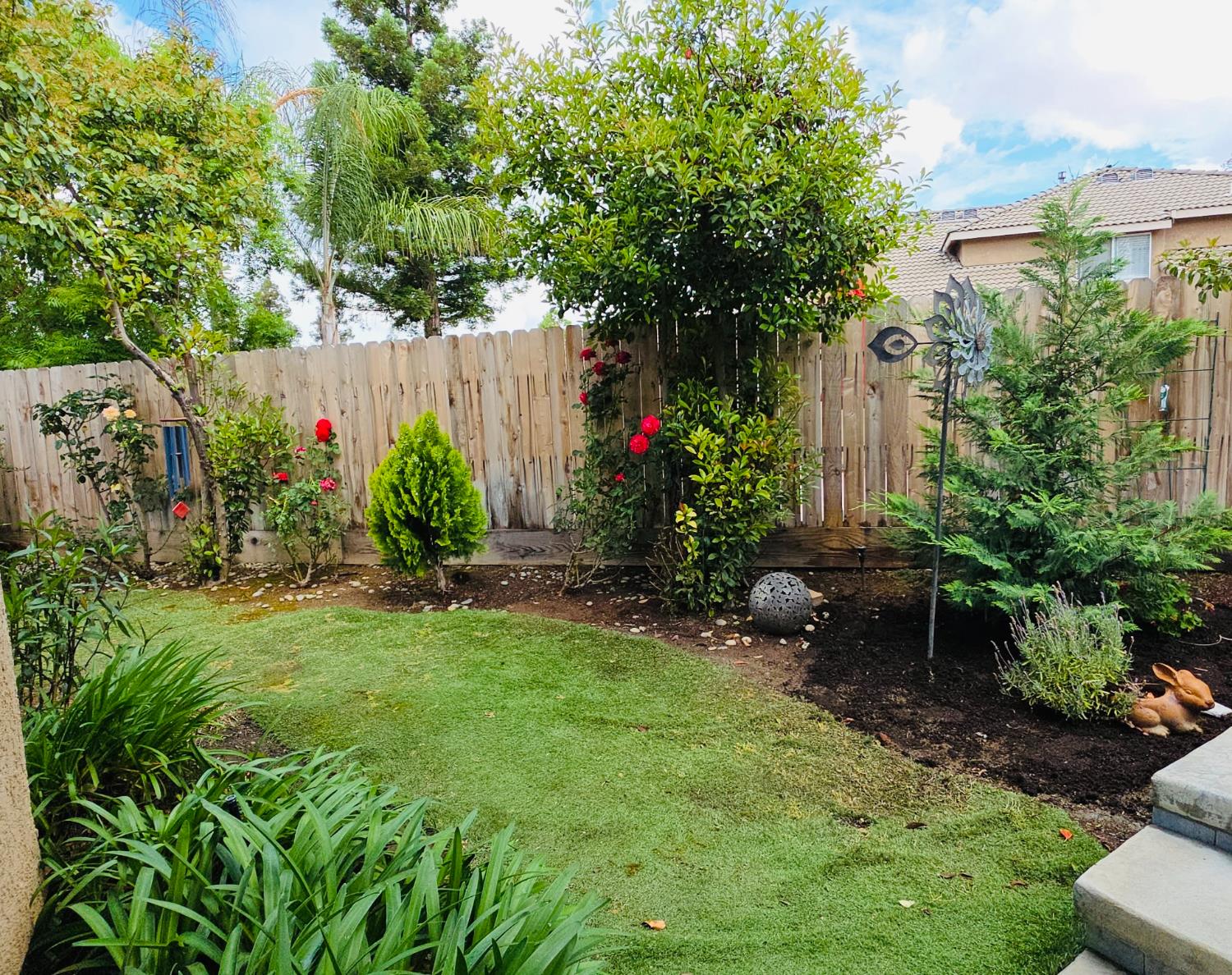 563 W Omaha Avenue, Clovis, CA, 93619