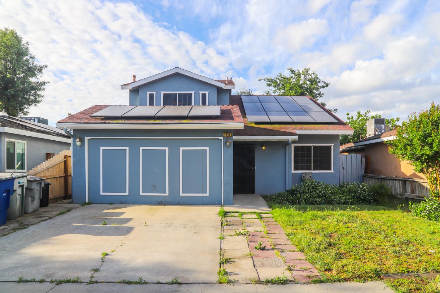 Single Family in Fresno - photo 2