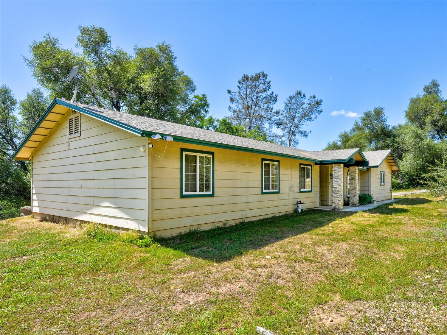 Single Family in Coarsegold - photo 3