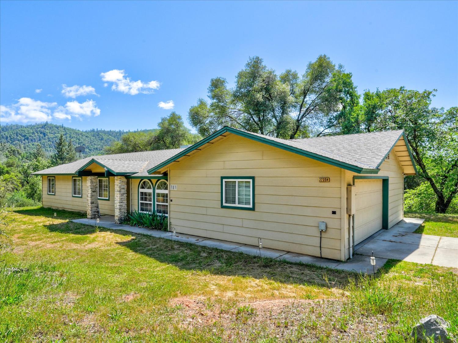 Single Family in Coarsegold