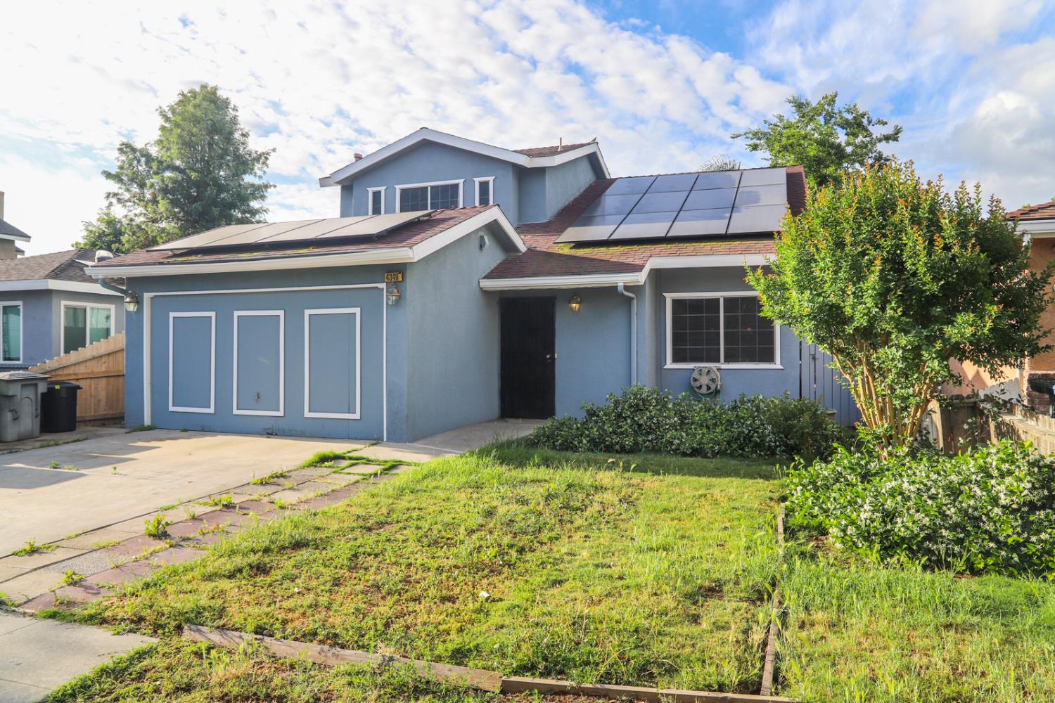 Single Family in Fresno - main photo